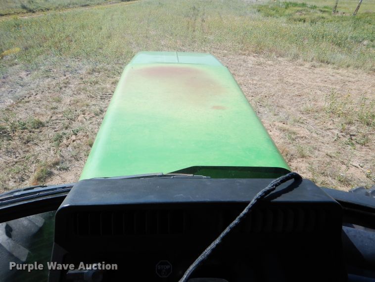 image for item FY9738 1995 John Deere 8870 4WD tractor