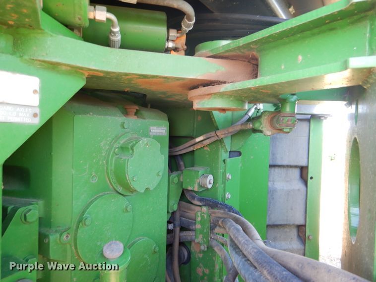 image for item FY9738 1995 John Deere 8870 4WD tractor