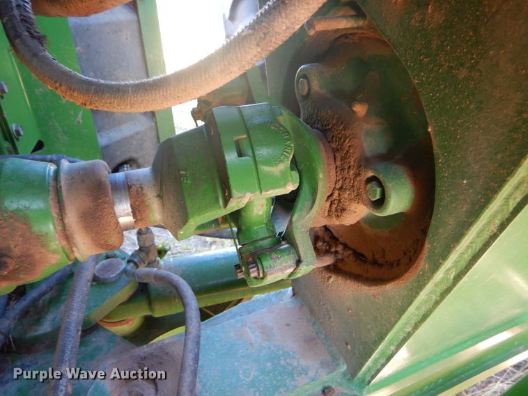 image for item FY9738 1995 John Deere 8870 4WD tractor