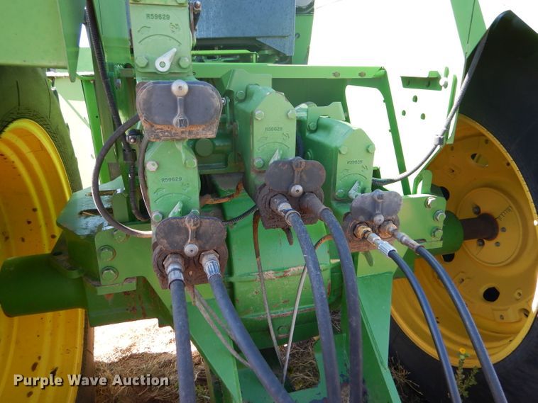 image for item FY9738 1995 John Deere 8870 4WD tractor