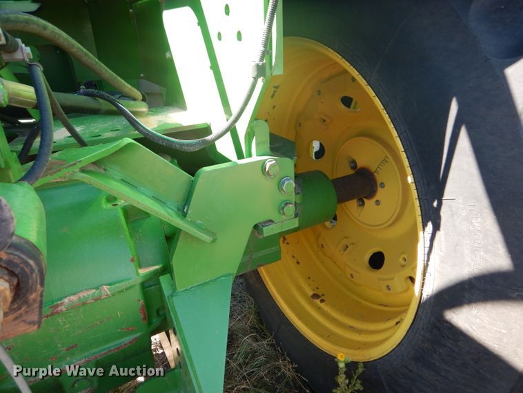 image for item FY9738 1995 John Deere 8870 4WD tractor