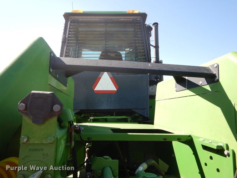 image for item FY9738 1995 John Deere 8870 4WD tractor