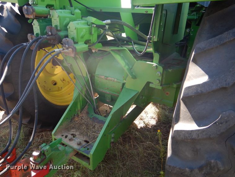 image for item FY9738 1995 John Deere 8870 4WD tractor