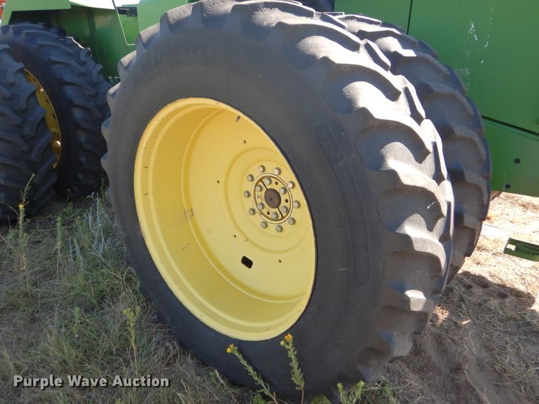 image for item FY9738 1995 John Deere 8870 4WD tractor