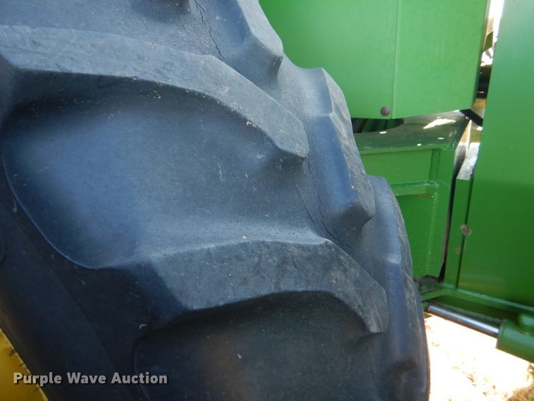 image for item FY9738 1995 John Deere 8870 4WD tractor