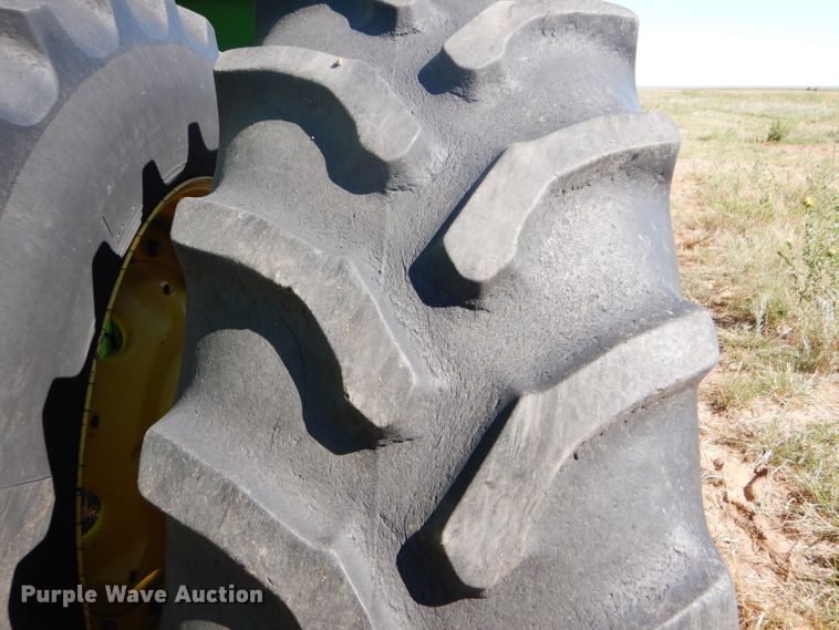 image for item FY9738 1995 John Deere 8870 4WD tractor