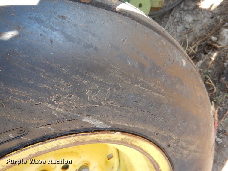 image for item FY9743 John Deere 1650 chisel