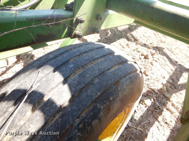 image for item FY9743 John Deere 1650 chisel