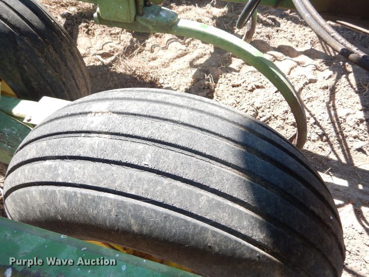 image for item FY9743 John Deere 1650 chisel