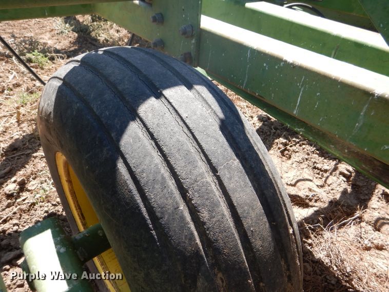 image for item FY9743 John Deere 1650 chisel