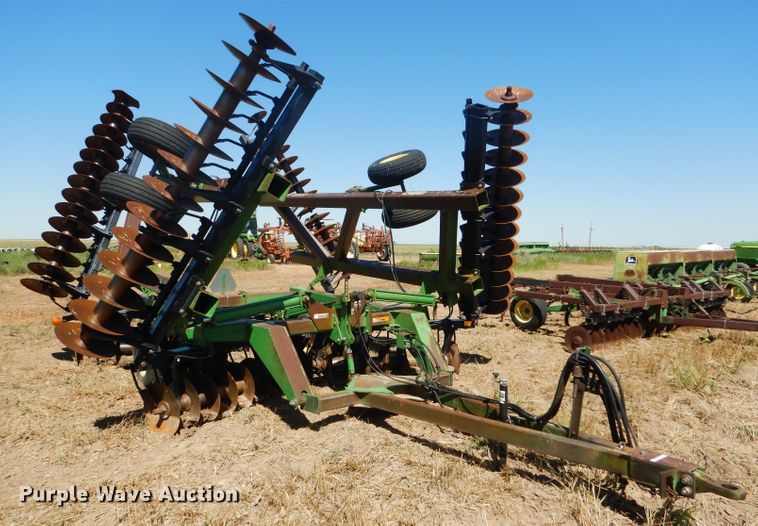 image for item FY9744 John Deere 650 double off-set disk