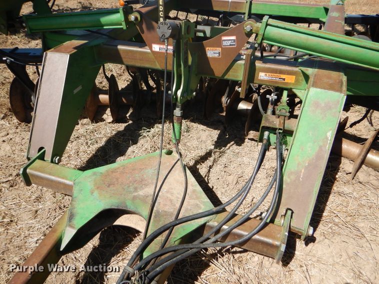 image for item FY9744 John Deere 650 double off-set disk