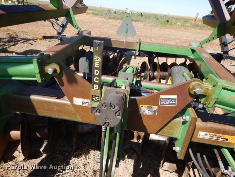 image for item FY9744 John Deere 650 double off-set disk