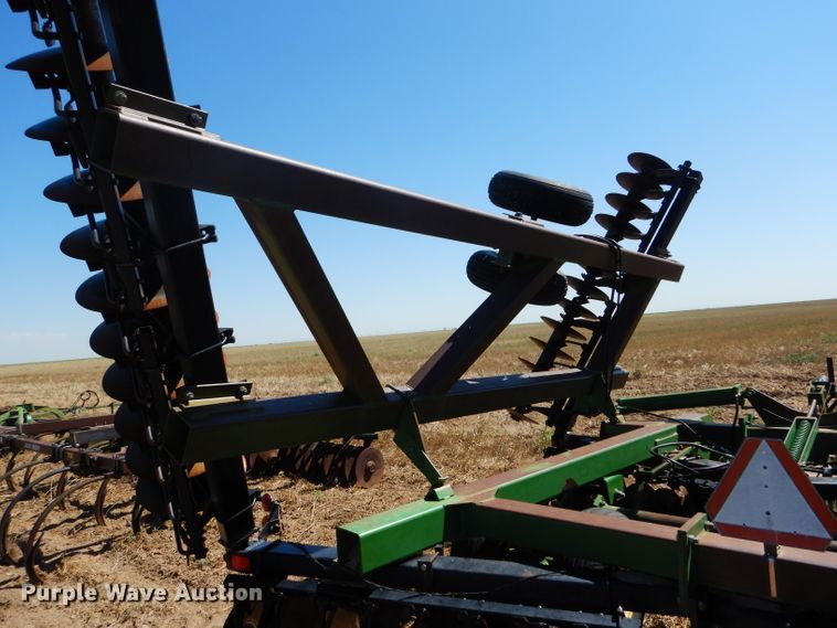 image for item FY9744 John Deere 650 double off-set disk