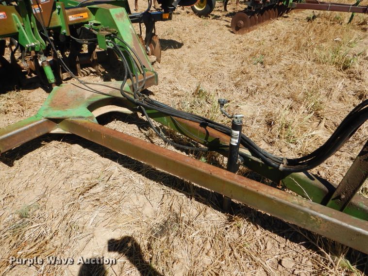 image for item FY9744 John Deere 650 double off-set disk