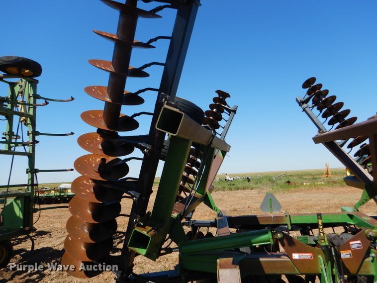 image for item FY9744 John Deere 650 double off-set disk