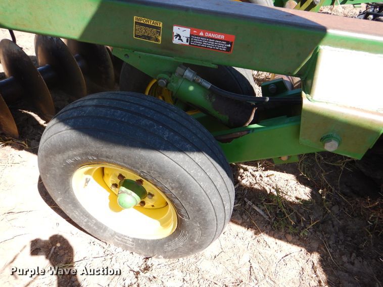 image for item FY9744 John Deere 650 double off-set disk