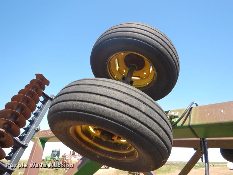 image for item FY9744 John Deere 650 double off-set disk