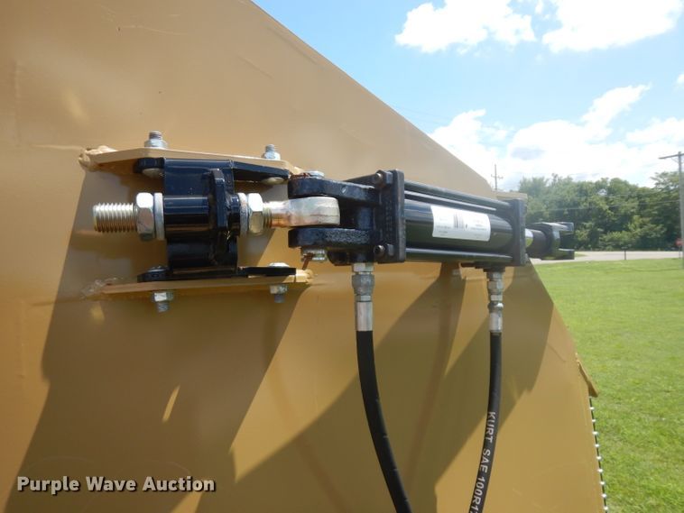 image for item GG9054 Land Pride RCFM4620 batwing rotary mower