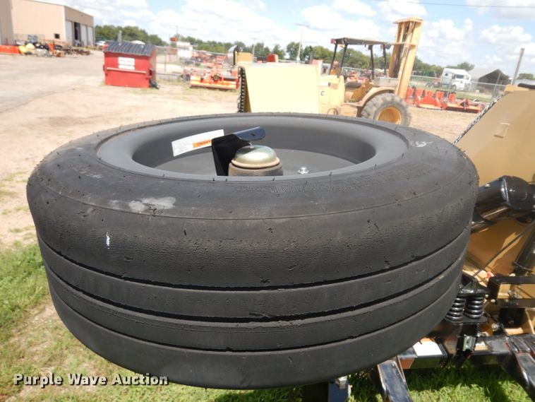 image for item GG9055 Land Pride RCM3712 batwing rotary mower