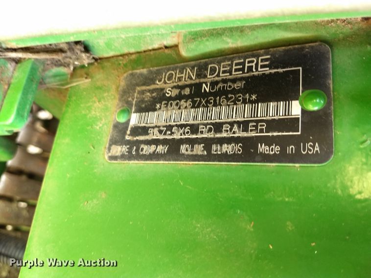 image for item GH9538 2005 John Deere 567 Mega Wide round baler