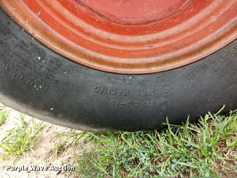 image for item GH9539 1976 International 1086 tractor