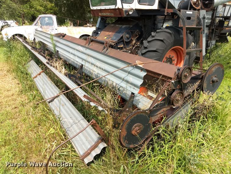 image for item GH9540 1976 Gleaner F combine