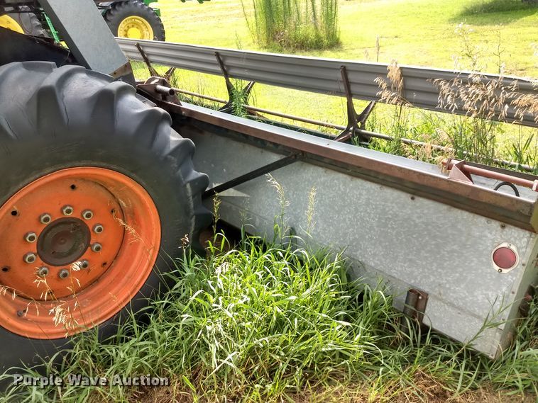 image for item GH9540 1976 Gleaner F combine