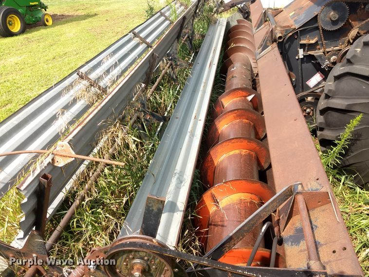 image for item GH9540 1976 Gleaner F combine