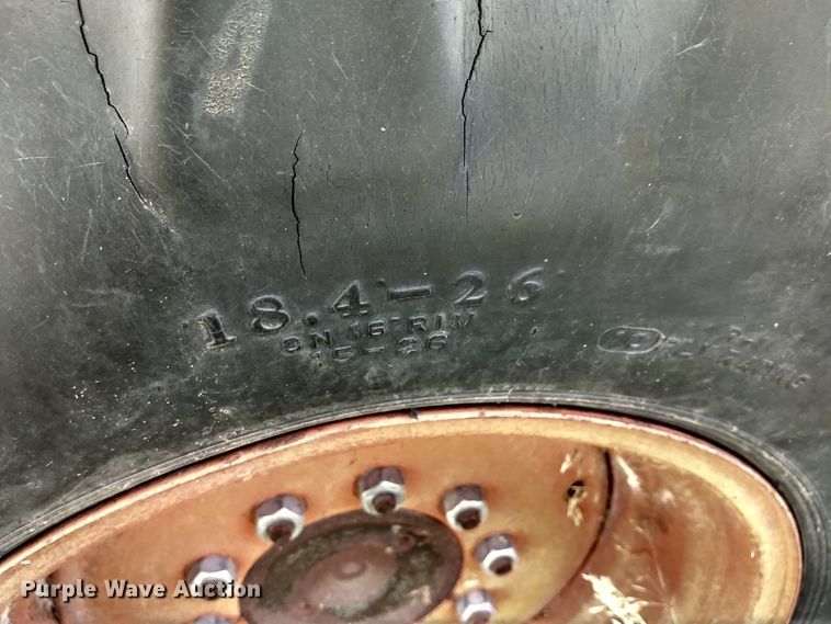 image for item GH9540 1976 Gleaner F combine