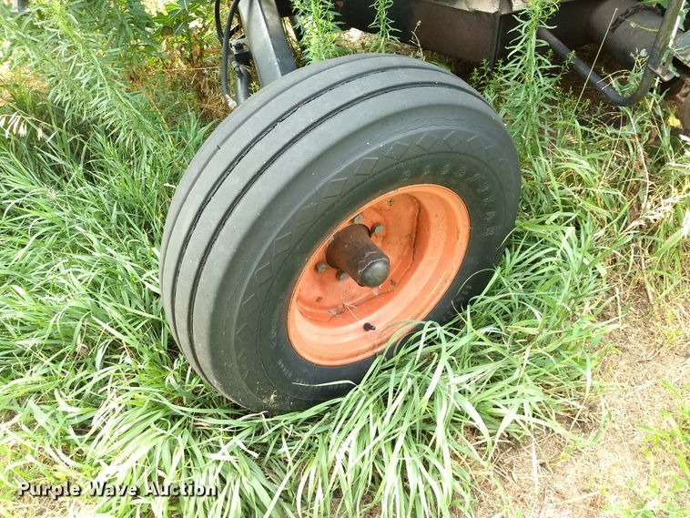 image for item GH9540 1976 Gleaner F combine