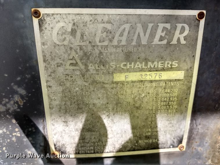 image for item GH9540 1976 Gleaner F combine