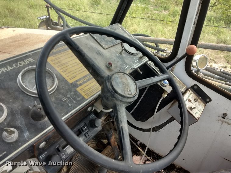 image for item GH9541 1987 Melroe SpraCoupe 220 sprayer