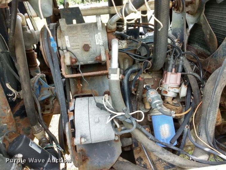 image for item GH9541 1987 Melroe SpraCoupe 220 sprayer