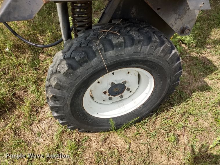 image for item GH9541 1987 Melroe SpraCoupe 220 sprayer