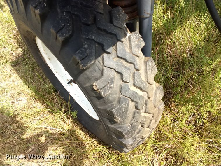 image for item GH9541 1987 Melroe SpraCoupe 220 sprayer