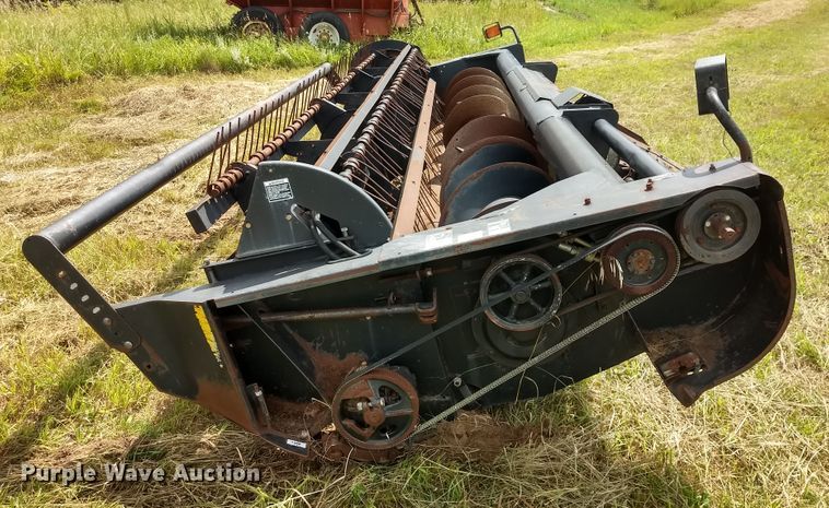 image for item GH9542 2000 MacDon 922 sickle head