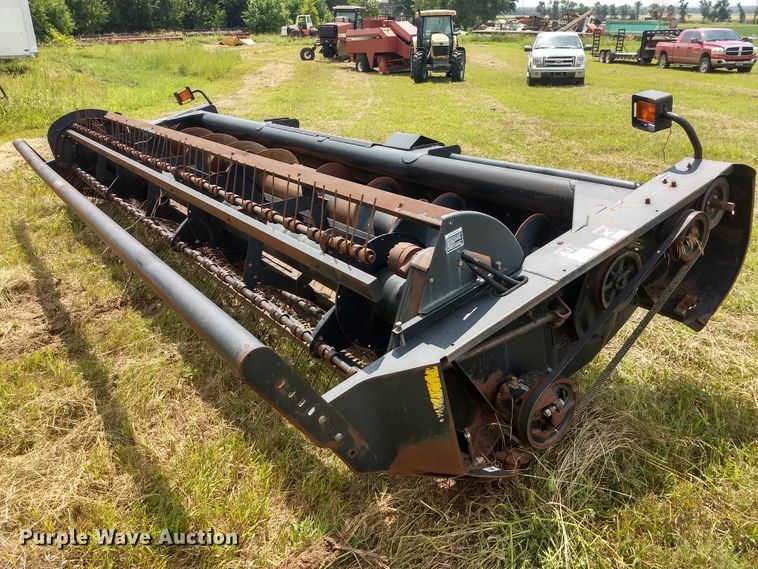 image for item GH9542 2000 MacDon 922 sickle head