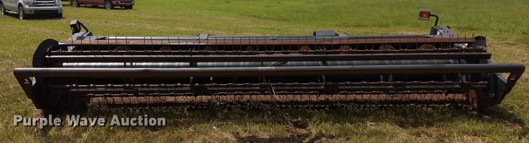 image for item GH9542 2000 MacDon 922 sickle head