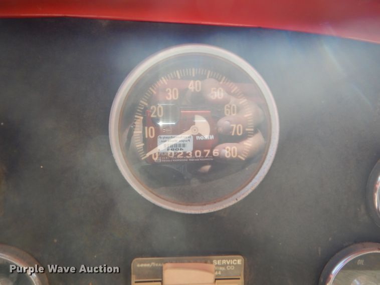 image for item GH9546 1973 Dodge 600 grain truck