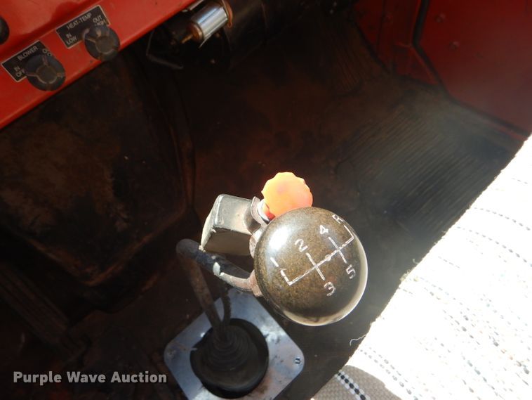 image for item GH9546 1973 Dodge 600 grain truck