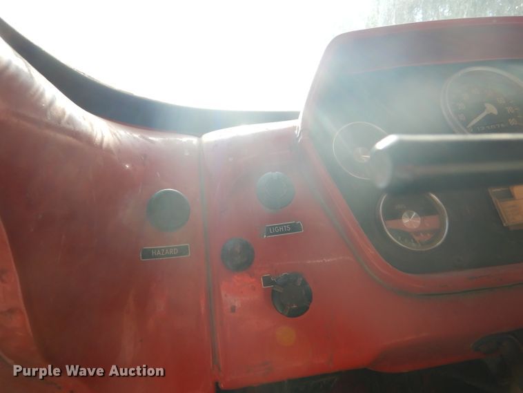 image for item GH9546 1973 Dodge 600 grain truck