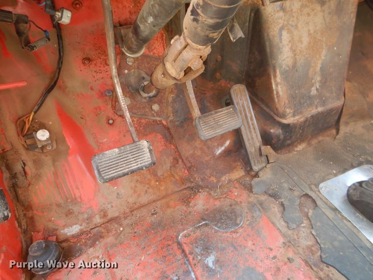 image for item GH9546 1973 Dodge 600 grain truck