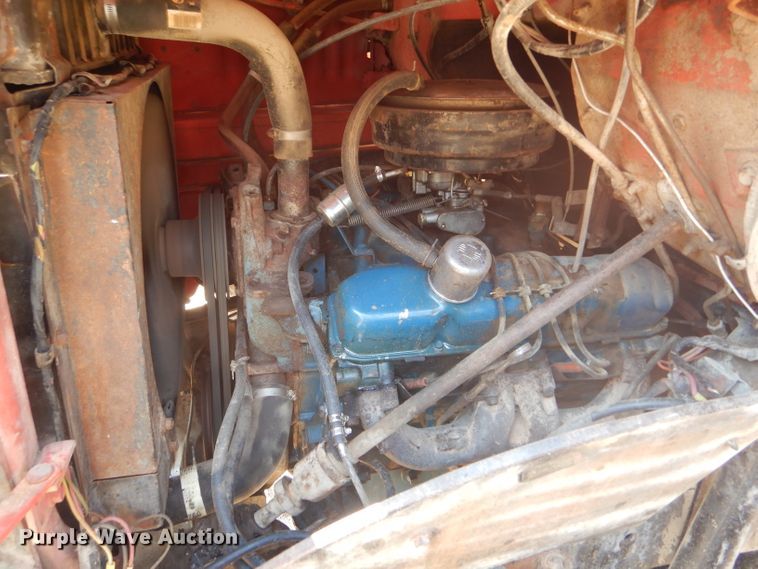 image for item GH9546 1973 Dodge 600 grain truck