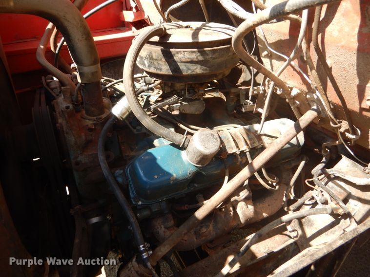 image for item GH9546 1973 Dodge 600 grain truck