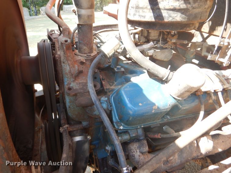 image for item GH9546 1973 Dodge 600 grain truck