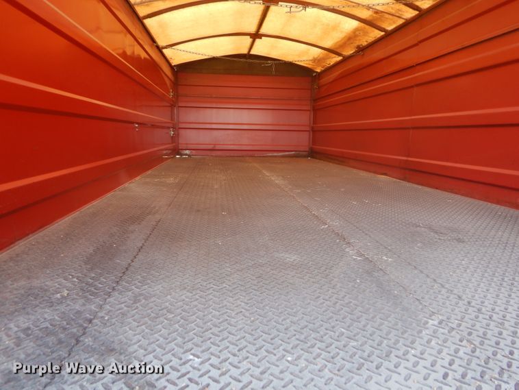 image for item GH9546 1973 Dodge 600 grain truck