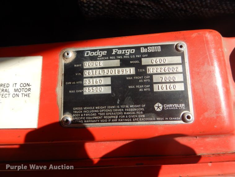 image for item GH9546 1973 Dodge 600 grain truck