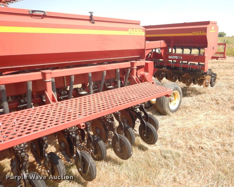 image for item GH9550 2004 Sunflower 9433-30 grain drill