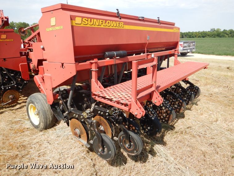 image for item GH9550 2004 Sunflower 9433-30 grain drill